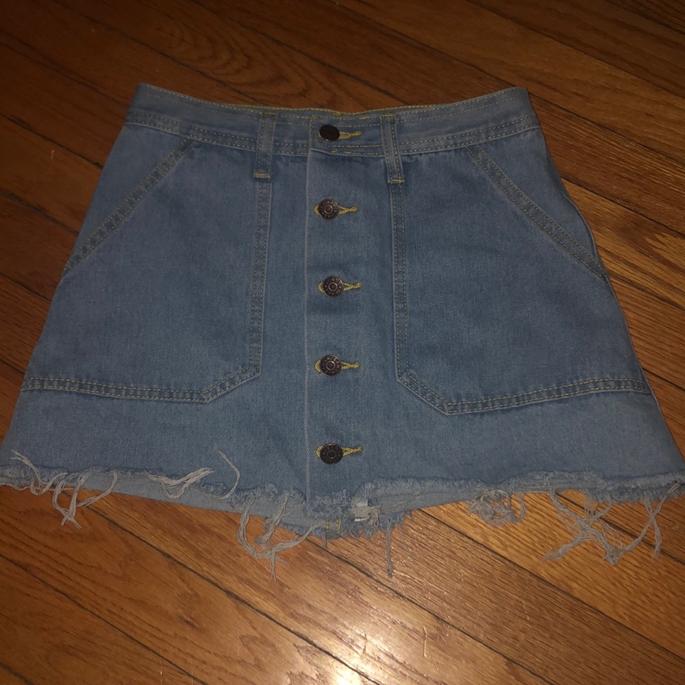 SUPER CUTE SHORT HIGH WAISTED DENIM SKIRT
